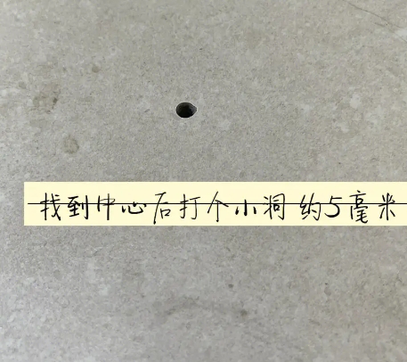 南阳市瓷砖空鼓维修公司专业解答在瓷砖铺贴过程中，如果砂料搅拌不均匀，将会带来以下问题